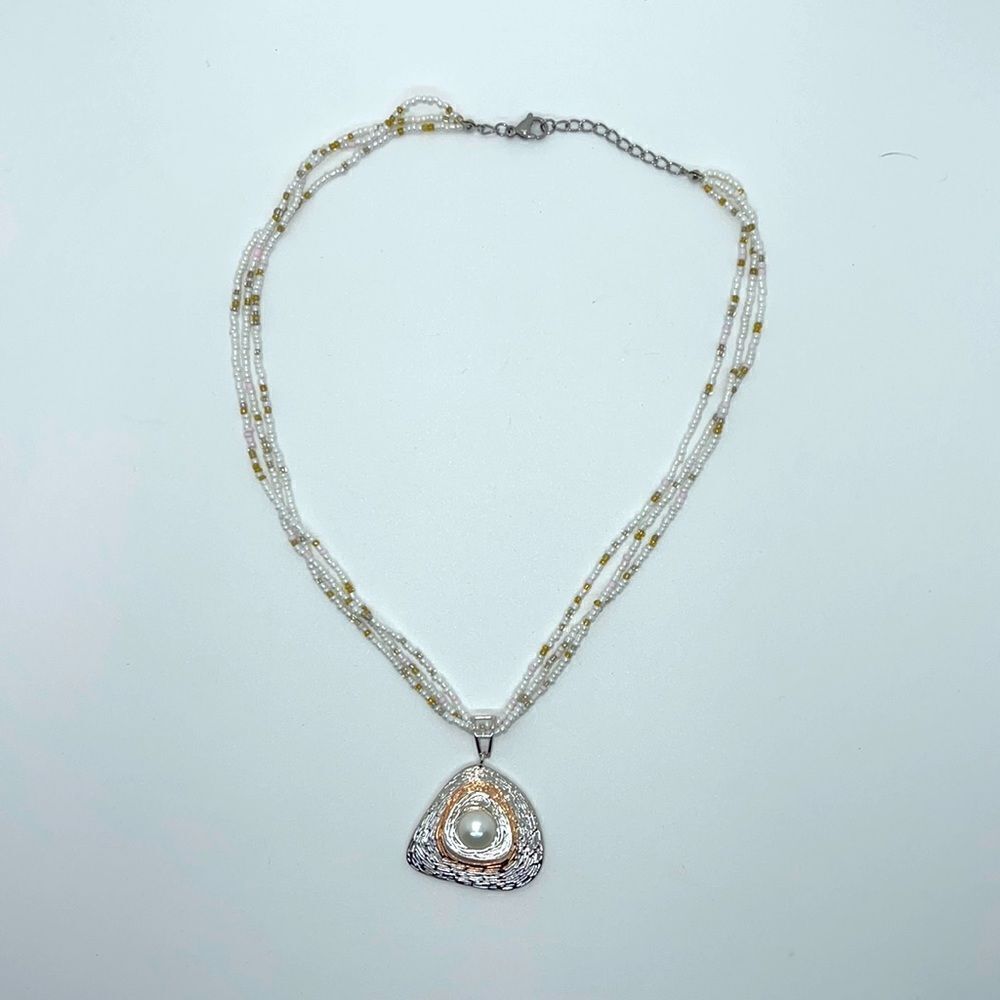 Beautiful Silver & White Necklace - Picture 3 of 3